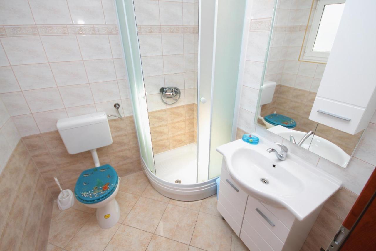 Apartments And Rooms With Parking Space Njivice, Krk - 5458 Экстерьер фото