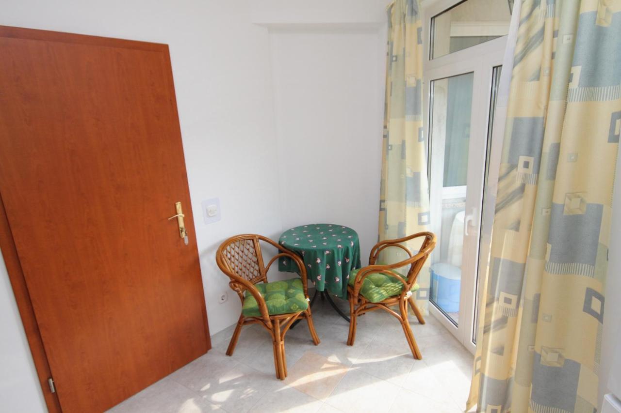 Apartments And Rooms With Parking Space Njivice, Krk - 5458 Экстерьер фото