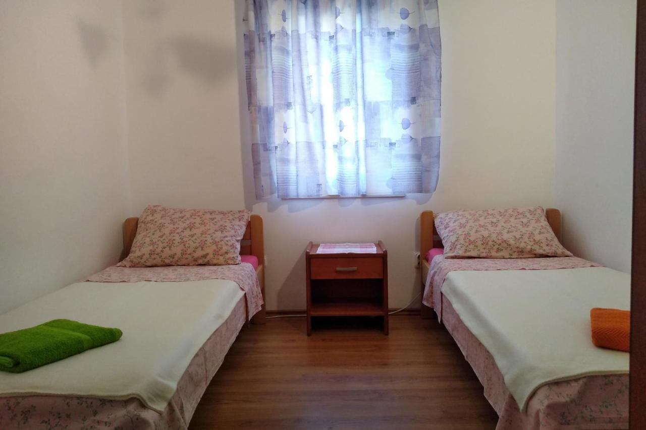 Apartments And Rooms With Parking Space Njivice, Krk - 5458 Экстерьер фото