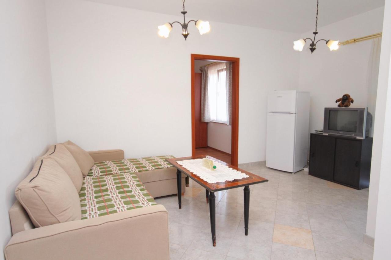 Apartments And Rooms With Parking Space Njivice, Krk - 5458 Экстерьер фото